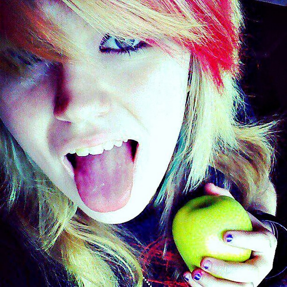 Meet your Posher, Brandi